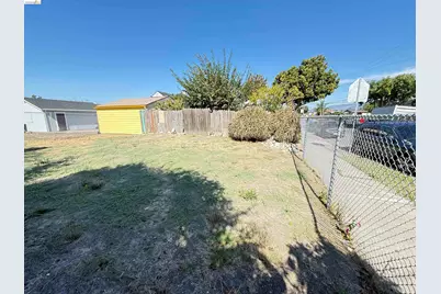 Olive St, Oakland, CA 94603 - Photo 2