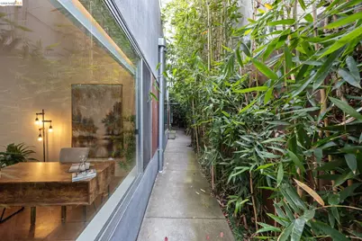 2709 10th St #D, Berkeley, CA 94710 - Photo 2