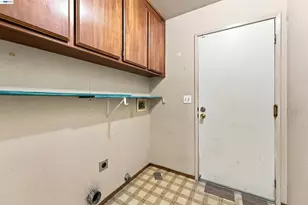 827 Yosemite Way, Suisun City, CA 94585 - Photo 36