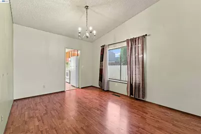 827 Yosemite Way, Suisun City, CA 94585 - Photo 8