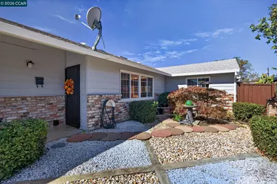 322 Warren Way, Pittsburg, CA 94565 - Photo 1