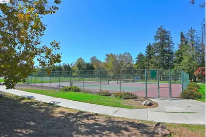 410 19th St, San Jose, CA 95116 - Photo 34