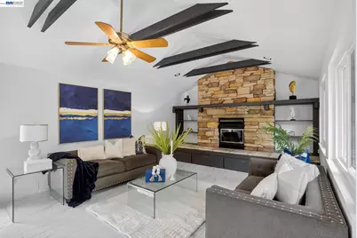 350 Elysian Fields Dr, Oakland, CA 94605 - Photo 6