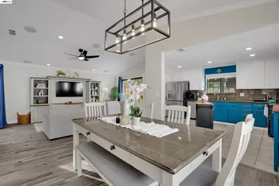 5520 Rainflower Dr, Livermore, CA 94551 - Photo 10