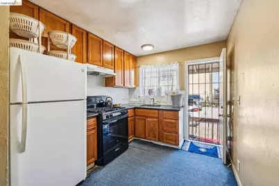 1192 71st Ave, Oakland, CA 94621 - Photo 8