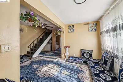 1192 71st Ave, Oakland, CA 94621 - Photo 4