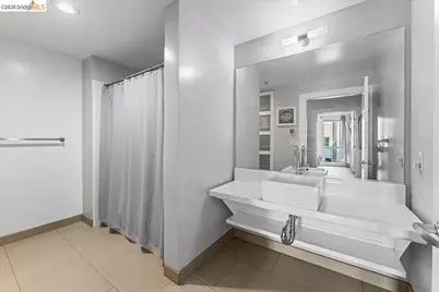 1201 Pine St #354, Oakland, CA 94607 - Photo 26