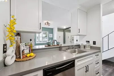 3161 Birmingham Drive #213, Richmond, CA 94806 - Photo 8
