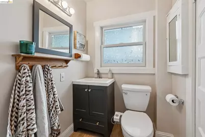 1322 Bancroft Way, Berkeley, CA 94702 - Photo 18