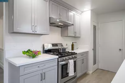 608 49th St, Richmond, CA 94804 - Photo 18