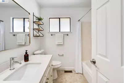 21297 Justco Ln, Castro Valley, CA 94552 - Photo 22