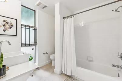1255 Pine St, Oakland, CA 94607 - Photo 10