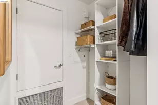 1255 Pine St, Oakland, CA 94607 - Photo 12