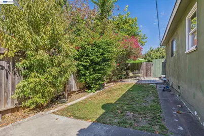 15742 Paseo Largavista, San Lorenzo, CA 94580 - Photo 38