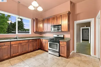 2525 29th St, Oakland, CA 94602 - Photo 10