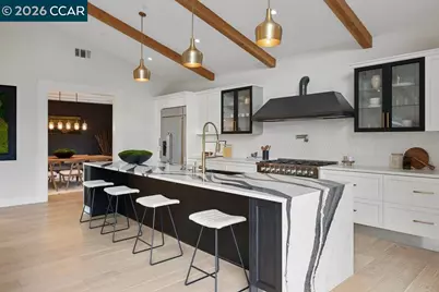 13555 Skyline Blvd, Oakland, CA 94619 - Photo 16