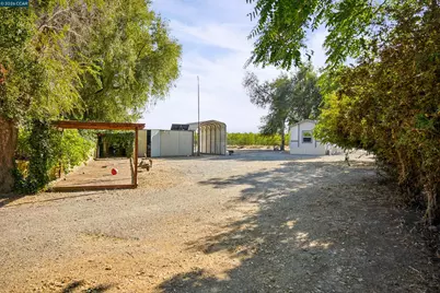 22797 Cozy Ct, Tracy, CA 95304 - Photo 68