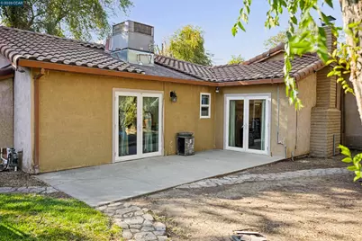 22797 Cozy Ct, Tracy, CA 95304 - Photo 8
