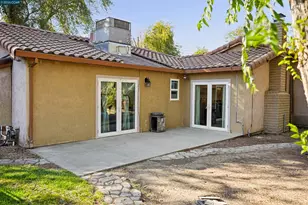 22797 Cozy Ct, Tracy, CA 95304 - Photo 8