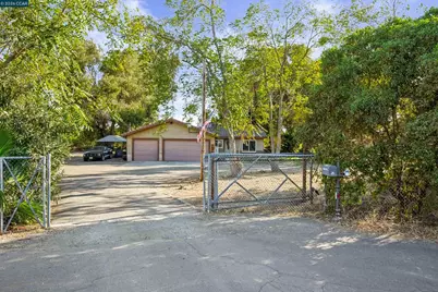 22797 Cozy Ct, Tracy, CA 95304 - Photo 6