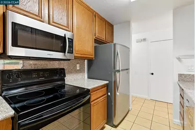 128 Peppermill Ln, Pittsburg, CA 94565 - Photo 10