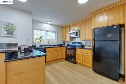 4160 Aquarius Cir, Union City, CA 94587 - Photo 10