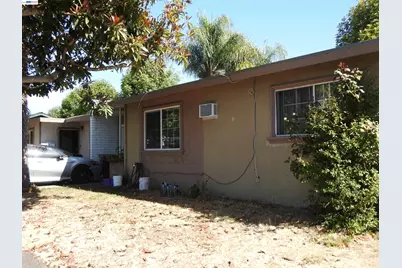 24074 Dotson Ct, Hayward, CA 94544 - Photo 2