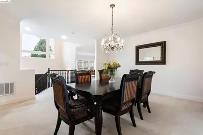 6036 Mazuela Dr, Oakland, CA 94611 - Photo 6