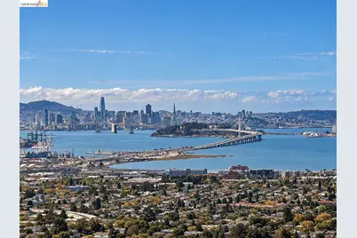25 Captains Cv, Oakland, CA 94618 - Photo 10