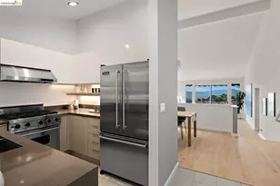 25 Captains Cove, Oakland, CA 94618 - Photo 20