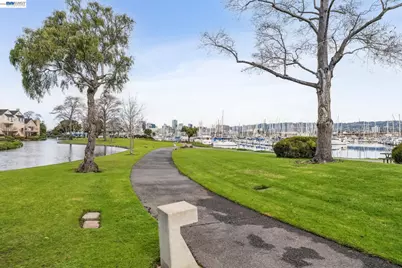 9 Regulus Ct, Alameda, CA 94501 - Photo 54