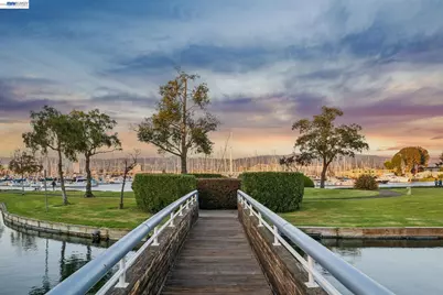 9 Regulus Ct, Alameda, CA 94501 - Photo 50