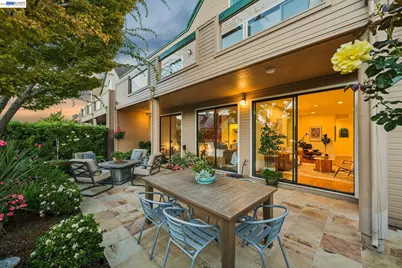 9 Regulus Ct, Alameda, CA 94501 - Photo 1