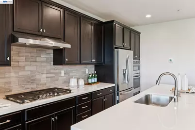 258 Benmore Dr, Hayward, CA 94542 - Photo 14