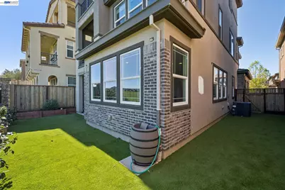 258 Benmore Dr, Hayward, CA 94542 - Photo 54