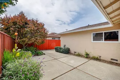 14180 Santiago Rd, San Leandro, CA 94577 - Photo 12