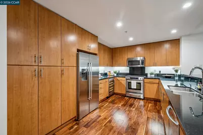 438 Grand Ave #405, Oakland, CA 94612 - Photo 16