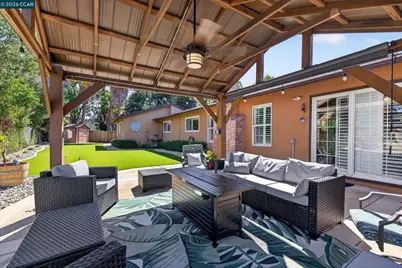 1812 Elkwood Dr, Concord, CA 94519 - Photo 34