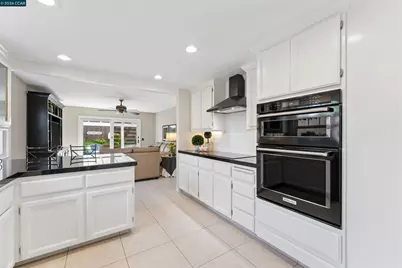 1091 Harvest Cir, Pleasanton, CA 94566 - Photo 18