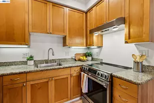2330 University Ave, East Palo Alto, CA 94303 - Photo 8