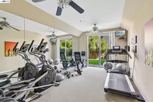 2330 University Ave, East Palo Alto, CA 94303 - Photo 32