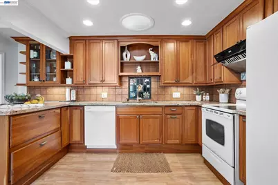 3270 Keith Ave, Castro Valley, CA 94546 - Photo 6