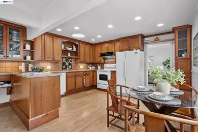 3270 Keith Ave, Castro Valley, CA 94546 - Photo 10