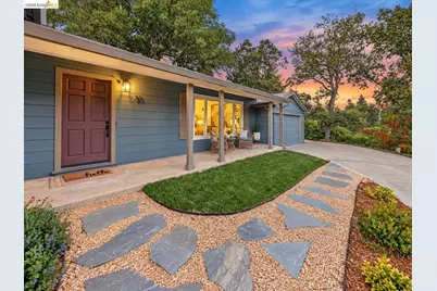 33 Valley Dr, Orinda, CA 94563 - Photo 2