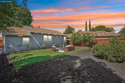 68 Madoline St, Pittsburg, CA 94565 - Photo 2