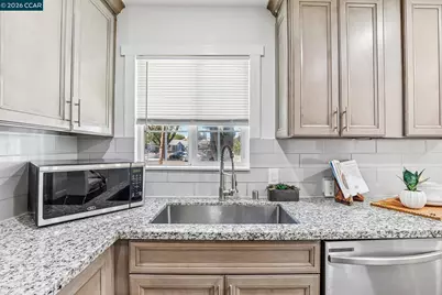 68 Madoline St, Pittsburg, CA 94565 - Photo 14