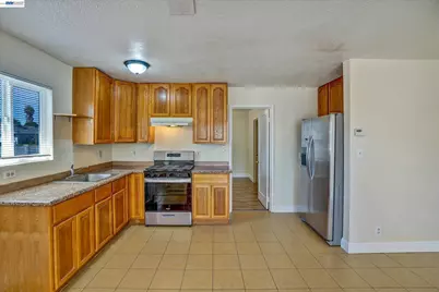 20332 Haviland Ave, Hayward, CA 94541 - Photo 4