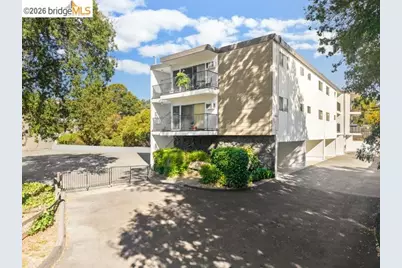 950 Mountain View Dr, Lafayette, CA 94549 - Photo 2