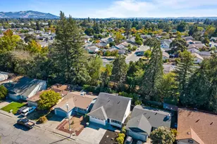 1898 Greeneich Ave, Santa Rosa, CA 95401 - Photo 2
