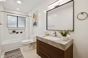 7101 Pinehaven Rd, Oakland, CA 94611 - Photo 30